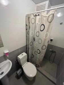 Ett badrum på Metropol hotel 2