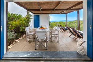 Balkón nebo terasa v ubytování Hidesign Athens Villa In Sounio
