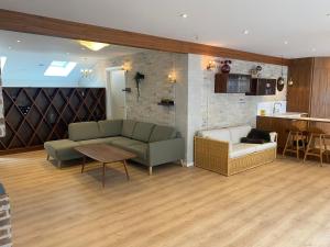 Posezení v ubytování Aalborg - Beautifully renovated luxus apartment