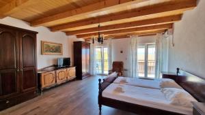 Postel nebo postele na pokoji v ubytování Apartments Iko Nemira