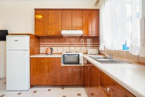 Gallery image of Livadia Beach Suite in Livadia