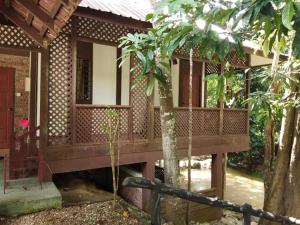 Zahrada ubytování D'Impiana Riverview Chalet # Lenggong