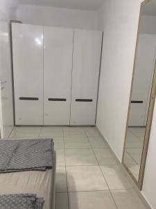 City Apartment - Image 11