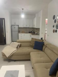 City Apartment - Image 12