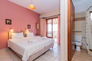 Gallery image of Angelika Rooms in Neos Marmaras