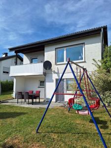 Herní místnost nebo prostor pro děti v ubytování Ferienhaus Weitblick
