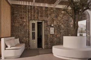 Gallery image of Yi Hotel Mykonos in Elia Beach