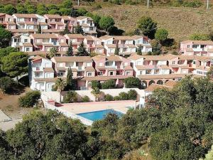 an aerial view of a house with a swimming pool at Les pieds dans l'eau ! in Cerbère