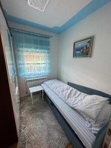 Krevet ili kreveti u jedinici u objektu Beautiful House Overlooking Sarajevo