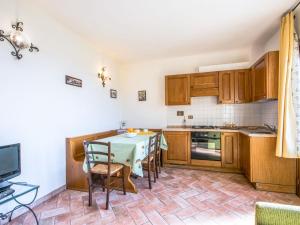A kitchen or kitchenette at Apartment Montereggi-7 by Interhome