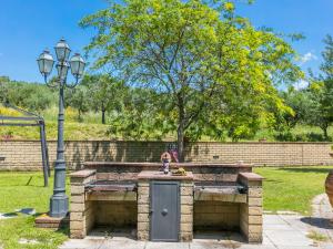 A garden outside Apartment Montereggi-7 by Interhome