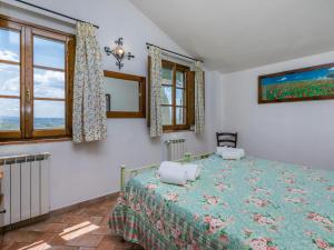 Postel nebo postele na pokoji v ubytování Apartment Montereggi-4 by Interhome