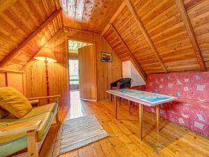 Część wypoczynkowa w obiekcie Holiday Home Hatale by Interhome