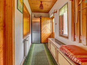Łóżko lub łóżka w pokoju w obiekcie Holiday Home Hatale by Interhome