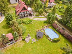 Ogród w obiekcie Holiday Home Hatale by Interhome