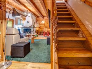 Część wypoczynkowa w obiekcie Holiday Home Hatale by Interhome
