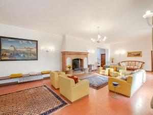 Posedenie v ubytovaní Villa Angeli by Interhome