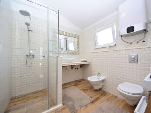 Koupelna v ubytování Holiday Home Queen Ahn by Interhome