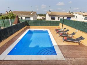 Bazén v ubytovaní Holiday Home Aida by Interhome alebo v jeho blízkosti