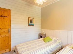 En eller flere senge i et værelse på Holiday Home Gîte au Jardin by Interhome + 22 billeder