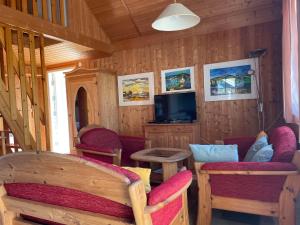 TV a/nebo společenská místnost v ubytování Holiday Home Wald und See by Interhome