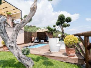 Bazén v ubytovaní Holiday Home Relais Cacace by Interhome alebo v jeho blízkosti