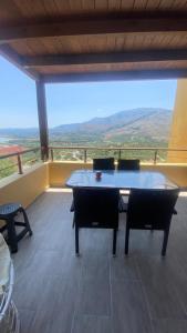 Nespecifikovaný výhled na hory nebo výhled na hory při pohledu z apartmánu