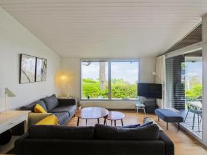 Posezení v ubytování Holiday Home Esben - 350m from the sea by Interhome + 15 fotografií