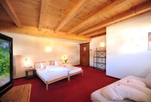 Voodi või voodid majutusasutuse Hotel Traube toas