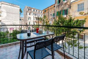 A balcony or terrace at Cozy Corfiot house