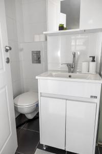 حمام في IB Properties Suites
