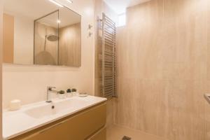 Kúpeľňa v ubytovaní The Best Rent - Spacious apartment with terraces with panoramic view of Rome
