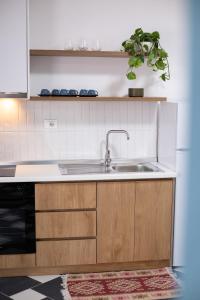 Gallery image of Lulu Suites - Blueberry in Golem