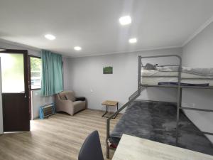 Letto o letti in una camera di Ananuri Cottages