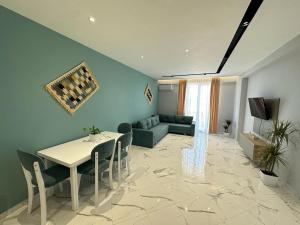 Ein Sitzbereich in der Unterkunft TreA Accomodations - Despacito Deluxe Sea View