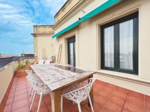 Ein Balkon oder eine Terrasse in der Unterkunft Stay U-nique Apartments Roger Llúria