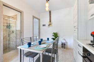 Kép Casa vacanze con piscina szállásáról Capoliveriben a galériában Még 8 kép