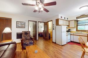 Gallery image of 2 Bed 1 Bath Vacation home in Whittier in Whittier