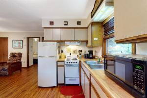 Gallery image of 2 Bed 1 Bath Vacation home in Whittier in Whittier