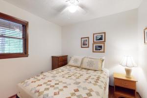 Gallery image of 2 Bed 1 Bath Vacation home in Whittier in Whittier +27 photos