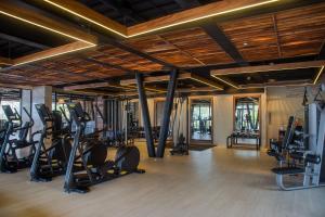 Fitness centrum a/nebo fitness zařízení v ubytování The Club at Solaz Luxury Villas