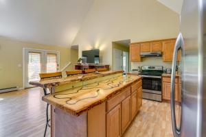 Gallery image of Spacious and Private Home with Lazy Mountain View in Palmer