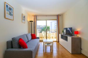 TV a/nebo společenská místnost v ubytování CORDOBA HomeStay by Turismar