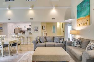 Fotografie z fotogalerie ubytování 1 Mi to Beach Sea Colony Condo with Balcony! v destinaci Bethany Beach + 21 fotografií