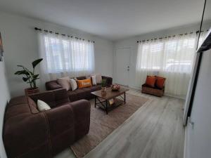 אזור ישיבה ב-Sol Miami #1 with free parking on premises