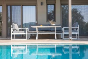 Bazén v ubytovaní Averto Villas with private pool alebo v jeho blízkosti