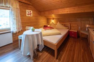 Letto o letti in una camera di Haus Waldrast