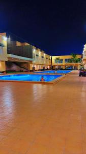 Bazén v ubytování سويت ابحر سكن خاص SUITE OBHUR private accommodation nebo v jeho okolí
