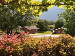 Vonkajšia záhrada v ubytovaní Chalet au calme cœur du LOT