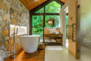 Ένα μπάνιο στο Villa Tanah +28 φωτογραφίες